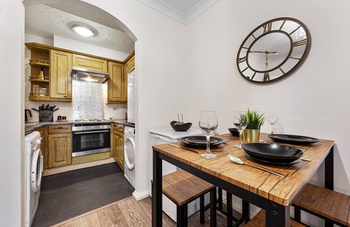 New Cross Apartment | Elegant City Centre - FBS Homes