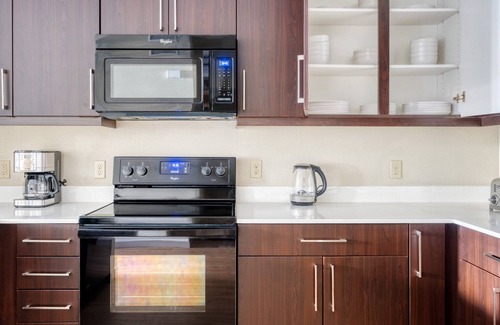 Dublin Apartment | Elegant Dublin 2BR w/Gym, Lounge & Pool, steps to BART, by Blueground