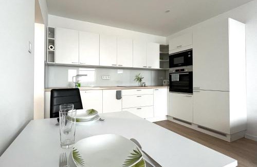 Podunajske Biskupice Apartment | Elegant Escape apartment III - free parking, easy access to City Center