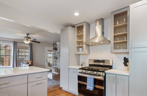 North Loop House | Elegant Escape | Gourmet Kitchen + Outdoor Living