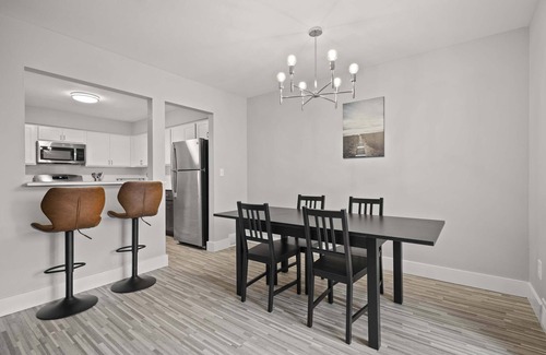 Rochester Apartment | Elegant Escape Prime Location & Style