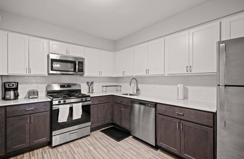 Rochester Apartment | Elegant Escape Prime Location & Style