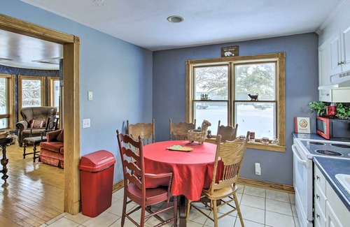 Shawano House | Elegant Estate ~ 16 Mi to Shawano Lake!