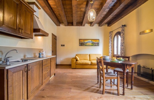 Teolo Other | Elegant Farmhouse Apartment with Panoramic View