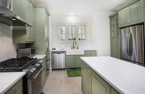 Cordillera House | Elegant Getaway | Hot Tub, Gourmet Kitchen | 20 Mins to Vail