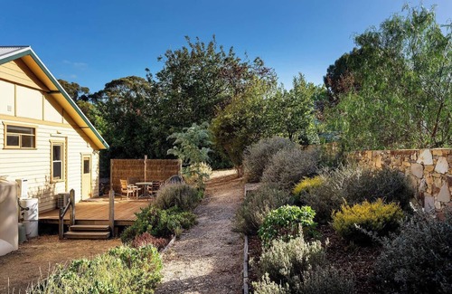 Castlemaine House | Elegant Goldfields Retreat