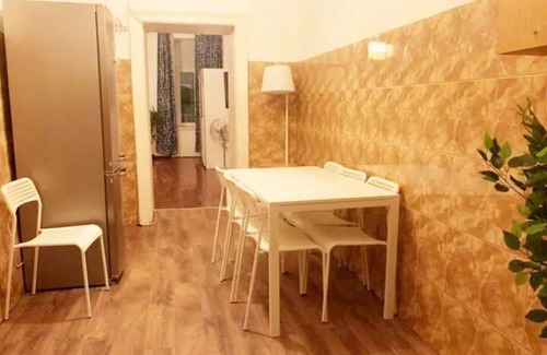 Ottakring Apartment | Elegant Haven: Stylish and Spacious 3BR Apartment