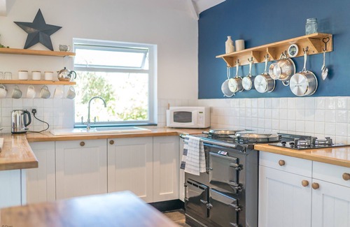 Llanbedr Cottage | Elegant Holiday Cottage on the Banks of the River Artro | Artro