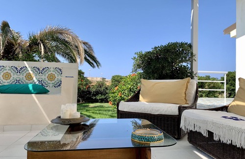 Scoglitti Villa | Elegant House with garden 100mt from the free beach