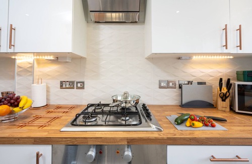 Solihull House | ♥ Elegant house with large garden and outdoor furniture near NEC, JLR, Solihull