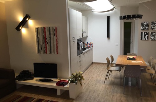 Appio Latino Apartment | Elegant house with veranda - in the center of Rome, a stone's throw from S. Giovanni