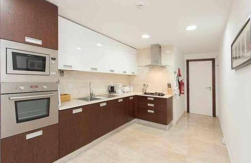 Alfama Apartment | Elegant in Alfama with Terrace and FREE parking.