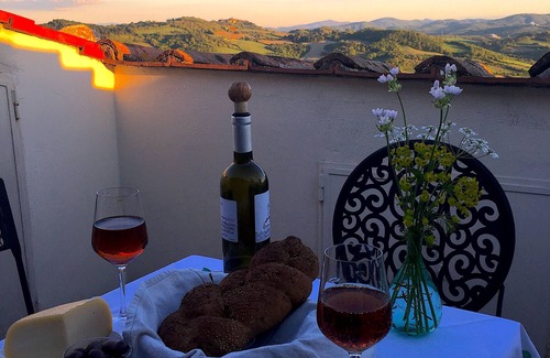 Radicondoli Apartment | Elegant, large duplex with renaissance details in charming village