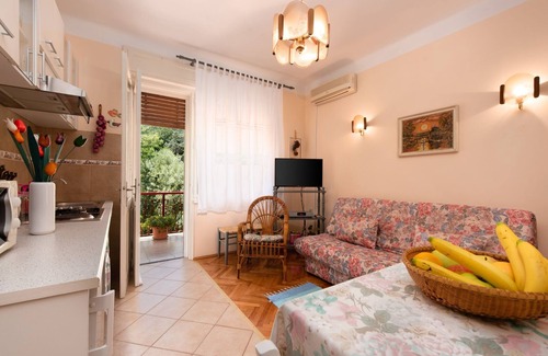 Lovran Apartment | Elegant Lovran Apartment With Large Outdoor Area