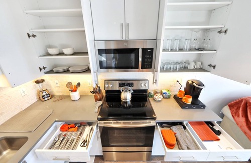 Hackensack Apartment | Elegant Main Street Living* Near NYC