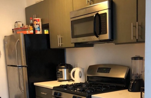 Alexandria West Apartment | Elegant Modern apt with amazing view, 10 mins from DC