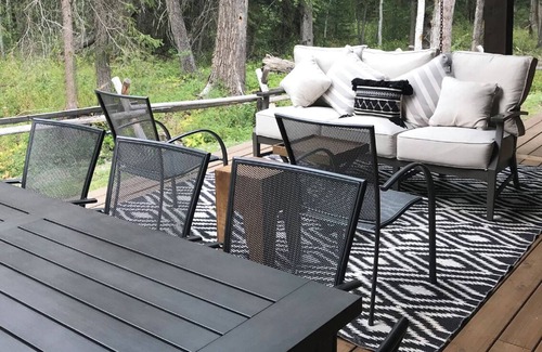 Whitefish Apartment | Elegant Nature Retreat | Designer Home + Kitchen, Spa, Trails & Lakefront Access