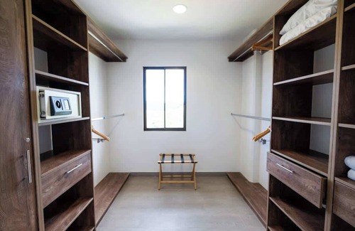 Barrio Santa Lucia Condo | Elegant Oceanview Penthouse - Steps from Jaco Beach & Nightlife