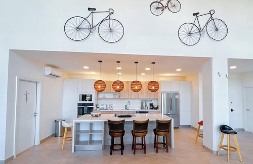 Barrio Santa Lucia Condo | Elegant Oceanview Penthouse - Steps from Jaco Beach & Nightlife