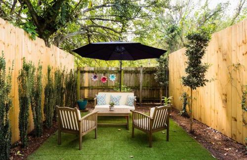 New Orleans House | Elegant Renovated House With Relaxing Courtyard