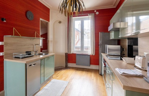 Poincare - Foch - Anatole France - Croix de Bourgogne Apartment | Elegant retreat in Nancy with 3 spacious bedrooms
