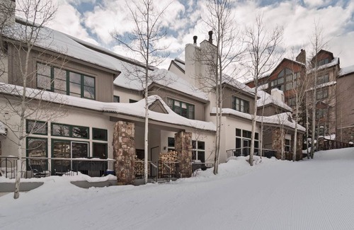 Highlands Townhomes House | Elegant Ski-In/Ski-Out Townhome in Beaver Creek