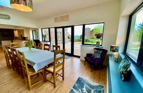 Penrith House | Elegant & spacious farmhouse with wonderful views