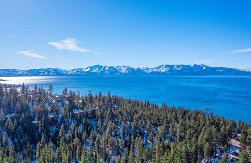 Lincoln Park House | Elegant Tahoe Escape Comfort and Style Combined