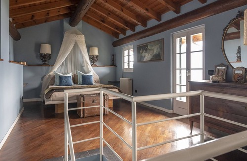 Gravedona House | Elegant three-storey holiday apartment overlooking Lake Como