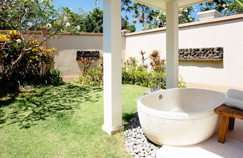 Pererenan Villa | Elegant Tropical Escape – Bali Villa 1063