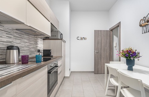 Monte Po-Nesima-San Leone-Rapisardi Apartment | Elegant Urban Oasis: Bright Apartment in Catania