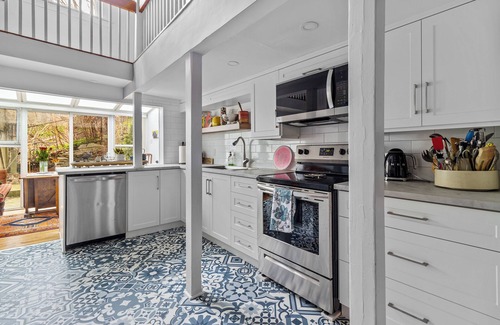 Downtown St. John's House | Elegant Victoria | 2Br | 1.5Ba