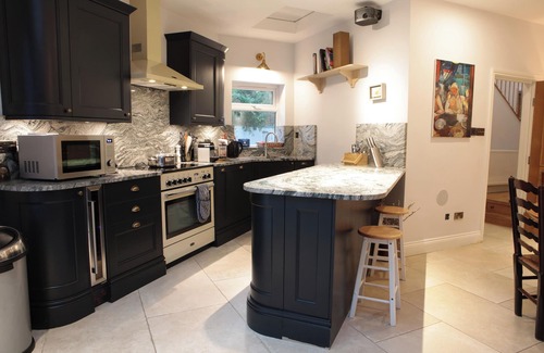Coldharbour House | Elegant Victorian house in South London. Excellent transport links.