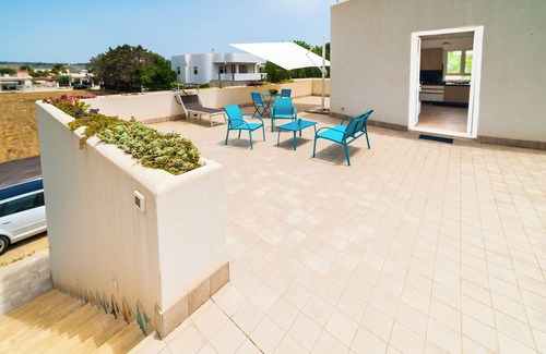 Contrada Fiori Sud Villa | Elegant villa only 80 meters away from the beach