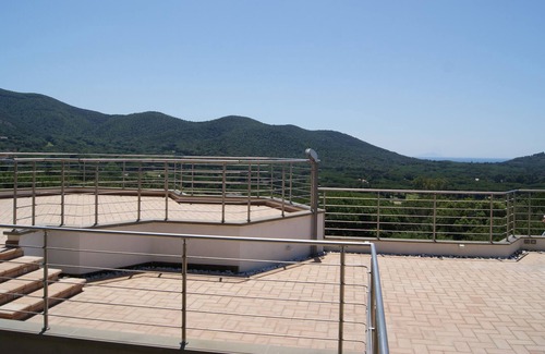 Punta Ala Villa | Elegant villa surrounded by greenery with swimming pool