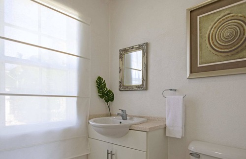 Douglas Villa | Elegant Villa with 3 Bedrooms