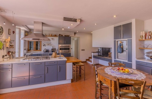 Capannori Villa | Elegant villa with pool and garden, 10 km from Lucca and around 40 minutes from the Versilia coast