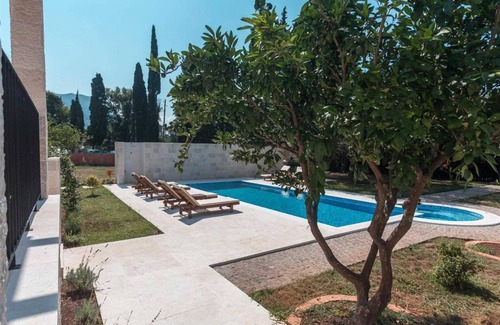 Kaluđerac Villa | Elegant Villa Zen Port