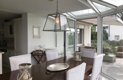 Freienbach Apartment | Elegantly furnished lake property near Zürich