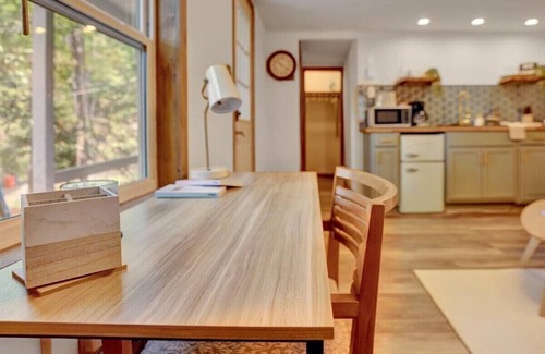 Canadensis Cabin | Elements Modern Poconos Cabin | Firepits | Desk