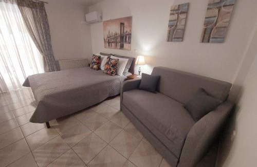 Igoumenitsa Apartment | Eleni's Apartments Igoumenitsa - Γκαρσονιέρα ισoγείου επιπλωμένη, εξοπλισμένη