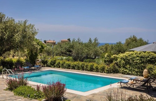 Kardamyli House | Eleonas Houses - Kardamili Amelia's Bliss