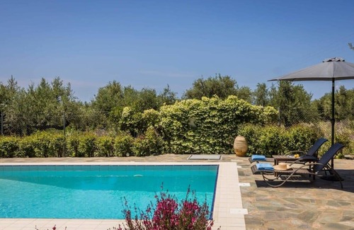 Kardamyli House | Eleonas Houses - Kardamili's Bianca Poolside Gem