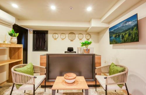 Moda Hotel | Elephant In The Room