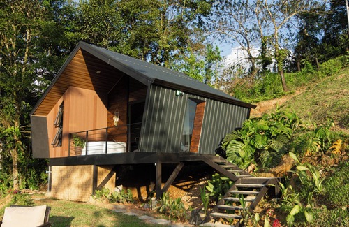 Vieja Cabin | Elevant Sanctuary, Florencia, Alajuela