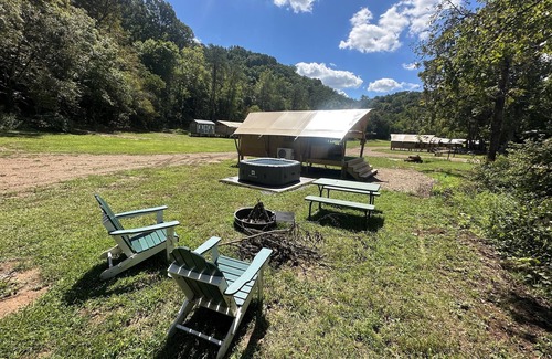 Newport RV Rental | Elevated Glamping with HotTub Near PF, GBurg and Asheville