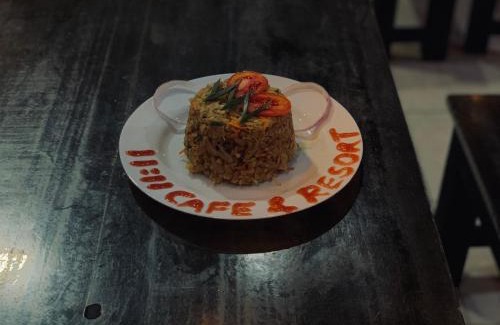 Hali-Ela Hotel | Eleven eleven cafe and resort