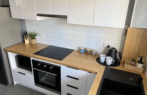 Surfers Paradise Apartment | eleven@paradise. 2 bedroom, walk to the beach!
