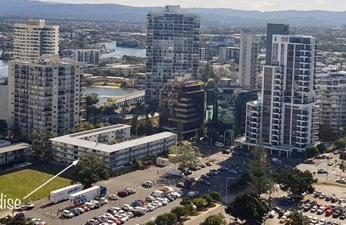 Surfers Paradise Apartment | eleven@paradise. 2 bedroom, walk to the beach!