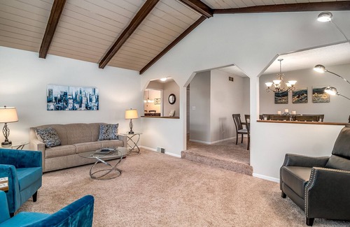 Elgin House | Elgin Rental- Greenridge